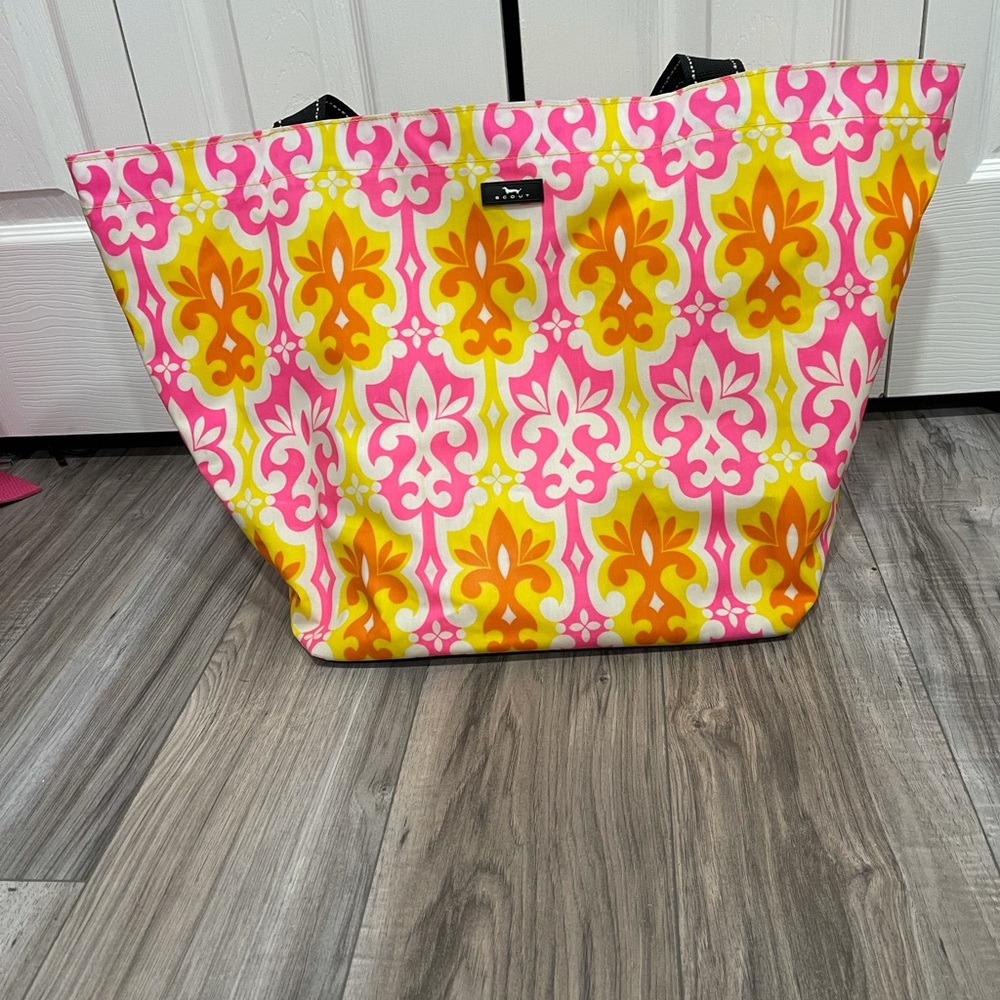 Scout weekender bag gently used